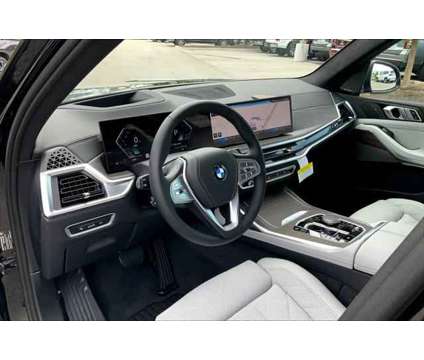 2025 BMW X7 xDrive40i is a Black 2025 SUV in Columbia SC