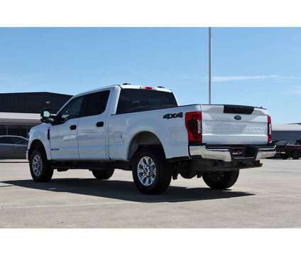 2022 Ford F-250SD XLT is a White 2022 Ford F-250 XLT Truck in Baytown TX