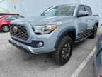 2020 Toyota Tacoma SR5 w/Trd off road package V6