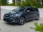 2023 Chrysler Pacifica Limited 17657 miles