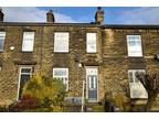 Carr Road, Calverley, Pudsey, West Yorkshire 3 bed terraced house -