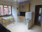 2 bed flat to rent in Woodcote Road, RG4, Reading