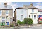 2 bedroom end of terrace house for sale in Canterbury Road, Sittingbourne, ME10