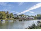 2 bed flat for sale in Robins Court, TW10, Richmond