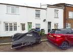 2 bed house to rent in Dover Street, SO2,