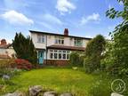 Moor Park Villas, Leeds 3 bed semi-detached house for sale -