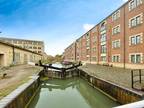 2 bed flat to rent in Greenaways, GL5, Stroud