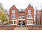 2 bedroom flat for sale in Thorne Road, Town Moor, Doncaster, DN2