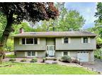 Home For Sale In Sloatsburg, New York