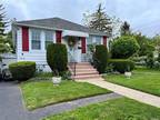 Home For Sale In Farmingdale, New York