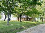 Farm House For Sale In Lawrenceburg, Tennessee