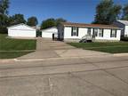 1002 N Kent St, Knoxville, IA 50138