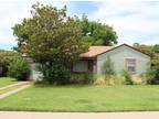 2418 32nd St - Lubbock, TX 79411 - Home For Rent