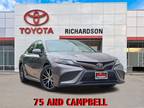 2021 Toyota Camry SE Phone cable & charge package