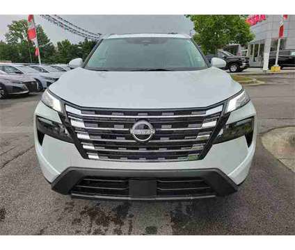 2024 Nissan Rogue SV is a White 2024 Nissan Rogue SV SUV in Cullman AL