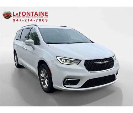2022 Chrysler Pacifica Touring L is a White 2022 Chrysler Pacifica Touring Car for Sale in Walled Lake MI