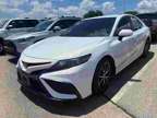 2023 Toyota Camry SE Blackout package