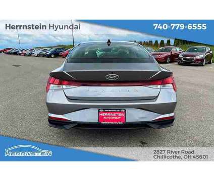 2021 Hyundai Elantra SE is a 2021 Hyundai Elantra SE Sedan in Chillicothe OH