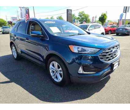 2020 Ford Edge SEL is a Green 2020 Ford Edge SEL SUV in Farmingdale NY