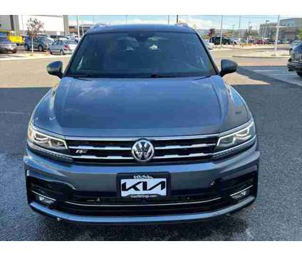 2019 Volkswagen Tiguan 2.0T SEL Premium R-Line is a Grey, Silver 2019 Volkswagen Tiguan 2.0T SUV in Billings MT