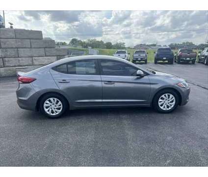 2018 Hyundai Elantra SE is a Grey 2018 Hyundai Elantra SE Sedan in Dubuque IA