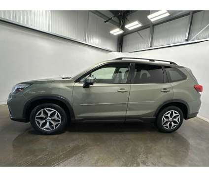 2019 Subaru Forester Premium is a Green 2019 Subaru Forester 2.5i SUV in Coraopolis PA