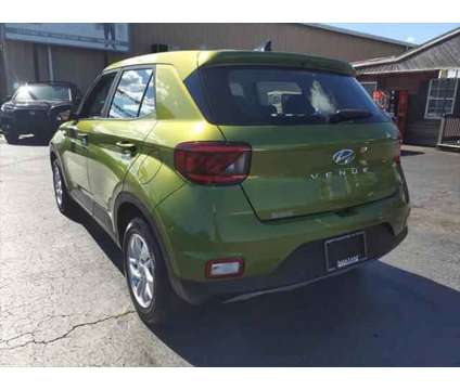 2022 Hyundai Venue SE is a Green 2022 Station Wagon in Uniontown PA