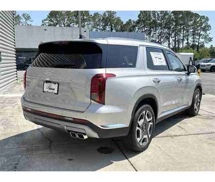 2024 Hyundai Palisade Limited is a Silver 2024 Limited SUV in Gainesville FL