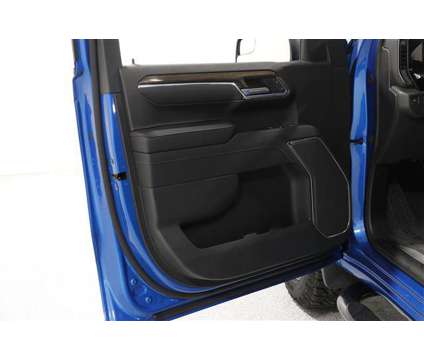 2022 Chevrolet Silverado 1500 4WD Crew Cab Short Bed LT Trail Boss is a Blue 2022 Chevrolet Silverado 1500 Truck in Mentor OH