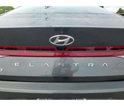 2021 Hyundai Elantra SEL is a Grey 2021 Hyundai Elantra Sedan in Joliet IL