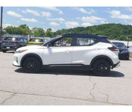 2021 Nissan Kicks SR Xtronic CVT is a Black, White 2021 Nissan Kicks SR Station Wagon in North Wilkesboro NC