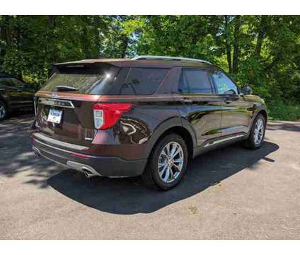 2020 Ford Explorer Limited is a Gold 2020 Ford Explorer Limited SUV in Quakertown PA