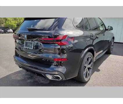 2025 BMW X5 sDrive40i is a Black 2025 BMW X5 3.0si SUV in Jacksonville FL