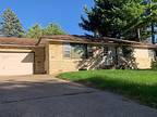 2556 Avon St N, Roseville, Mn 55113