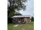 Home For Rent In Yorktown, Texas