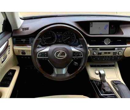 2018UsedLexusUsedES is a Silver 2018 Lexus ES Car for Sale in Houston TX