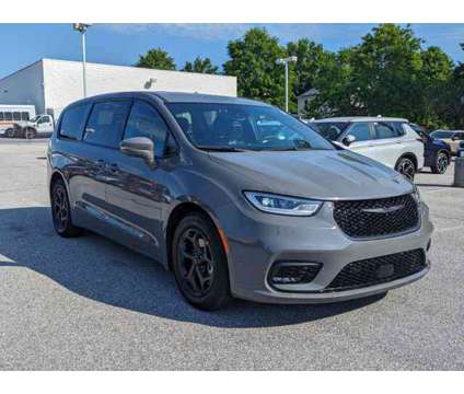 2022 Chrysler Pacifica Hybrid Touring L is a Grey 2022 Chrysler Pacifica Hybrid in Randallstown MD