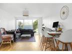 2 Bedroom Flat for Sale in Upper North Road