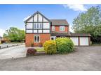 4 bedroom detached house for sale in Broadwater Gardens, Orpington, BR6