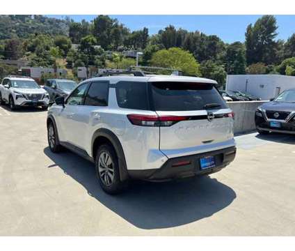 2024 Nissan Pathfinder SV is a Silver 2024 Nissan Pathfinder SV Car for Sale in Los Angeles CA