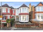 5 bed house for sale in Princes Avenue, N3, London