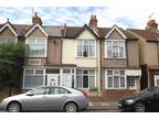 3 bed house to rent in Oakwood Avenue, CR4, Mitcham