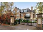 2 bed flat for sale in Thyme Court, NW7, London