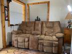 Loveseat w console recliners