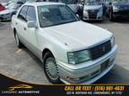 Used 1996 Toyota CROWN for sale.