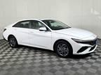 2024 Hyundai Elantra White, new