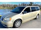 2011 Chrysler- FULLY LOADED! 3RD ROW! NICE! Town and Country Touring-L -