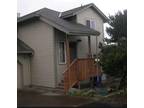 2 bedroom duplex with views 714 Sw Bay St