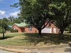 Home For Sale In Centerville, Tennessee