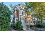 Home For Sale In Ridgewood, New Jersey